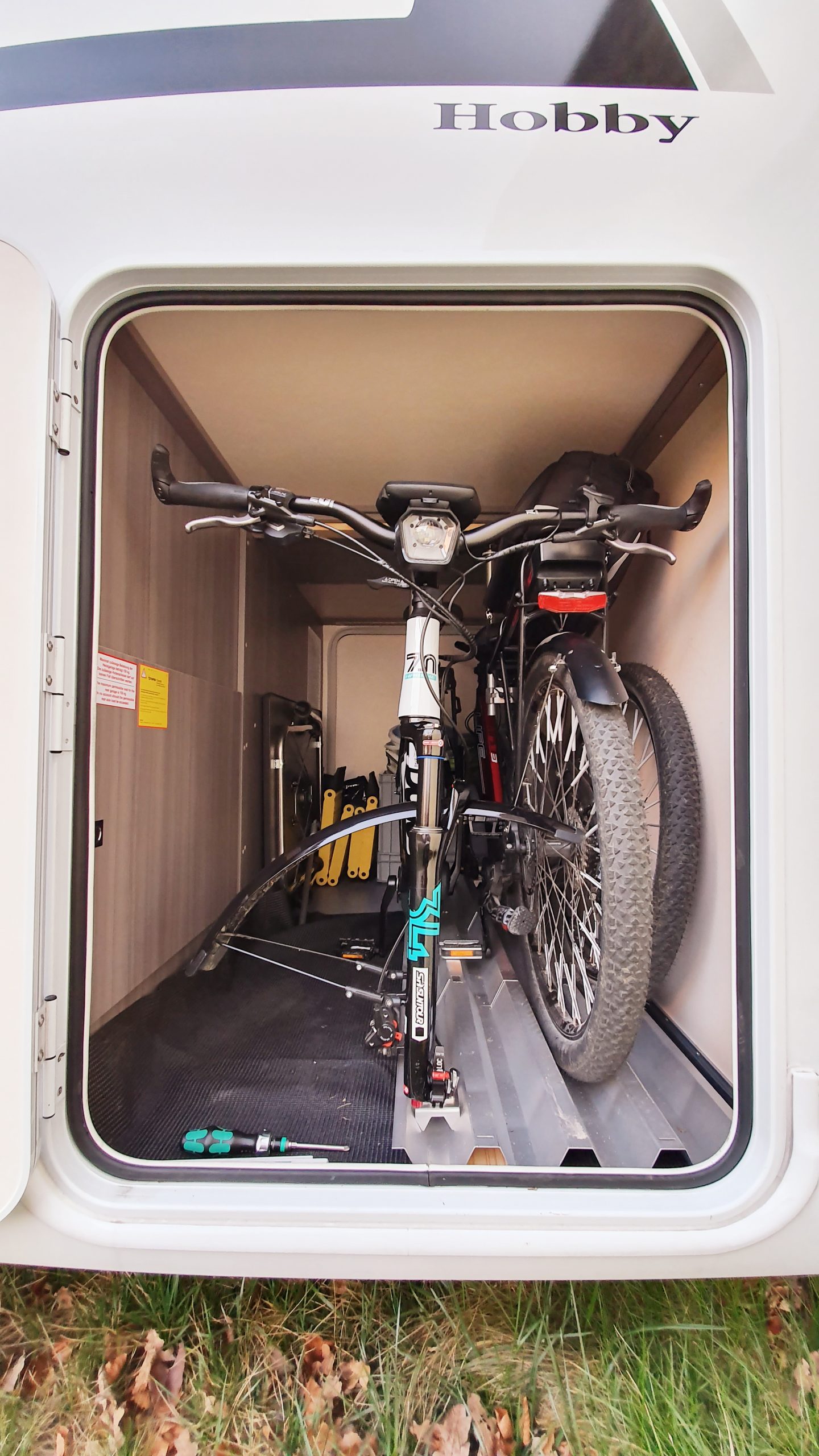 Fahrrad im Kastenwagen transportieren: das geht! • Clever unterwegs