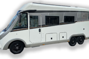 Carthago chic e-line Wohnmobil – Fahrradhalterung & Regalsystem