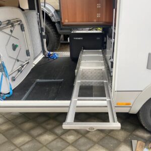 120 cm SLIDE-out Light Unterflurauszug im Carthago Liner-for-two