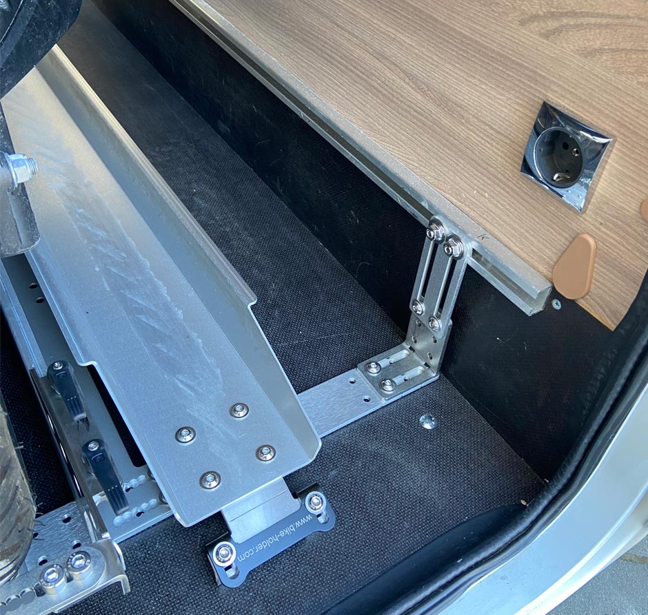 Montage-Rollerhalterung-90-Winkel-jpg Montage-Rollerhalterung-90-Winkel.jpg