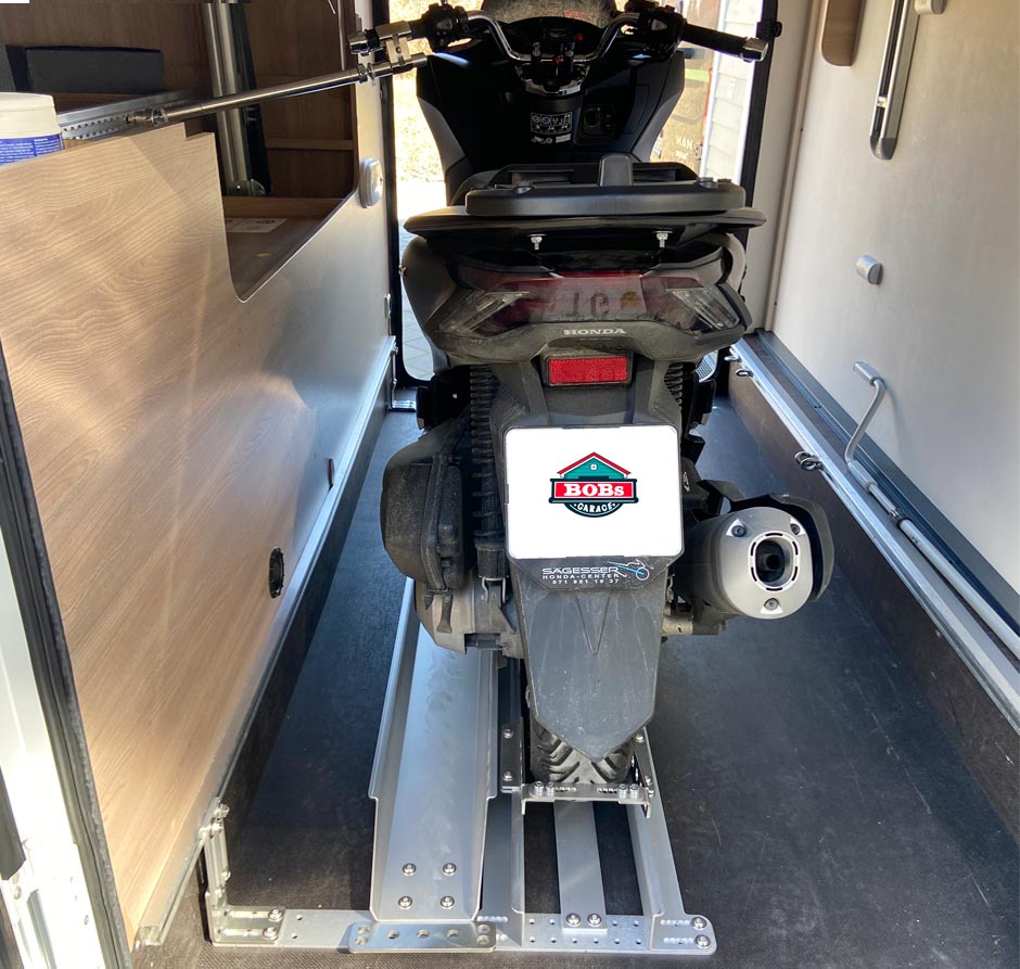 Rollerhalterung-mitVerlangerung-seitlich-jpg Rollerhalterung-mitVerlängerung-seitlich.jpg