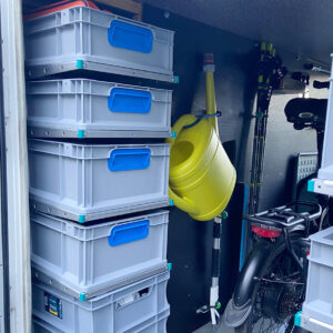 Euroboxen im youRS Regalsystem des Carthago Chic C-Line.