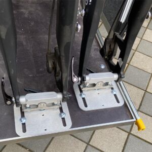 Detailaufnahme der FORKY-Gabelaufnahme am SLIDE-out Heavy für zwei Fahrräder