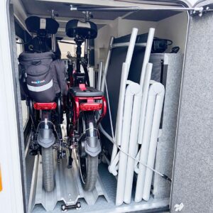 Fahrradhalterung mit Deckenandockung in der Heckgarage des FRANKIA F-Line 740