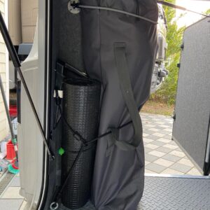 Ausbau der FRANKIA F-Line 740 Heckgarage mit modularen Stauraumelementen und Euroboxen