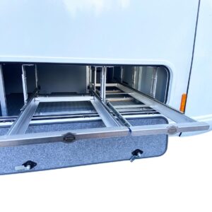 SLIDE-out Light Unterflurauszug von BOBs Garage im FRANKIA together 680