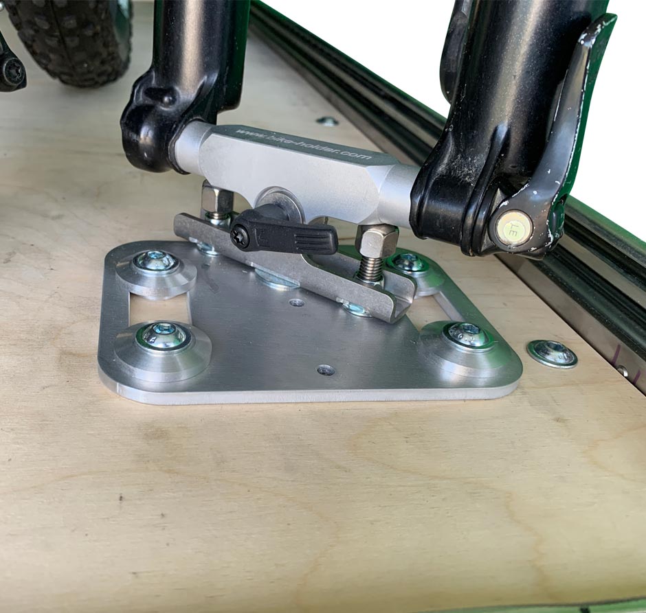 Detail-Forky-Fahrradbefestigung-vorne