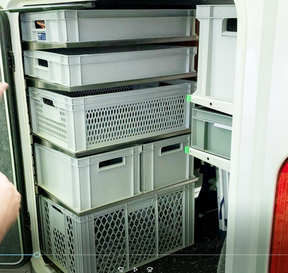 Zusatzregal---Regalwand