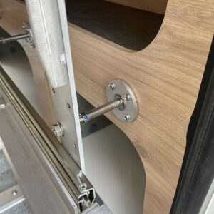 Detail der SLIDE-out LIGHT Befestigung im Dethleffs Family XL